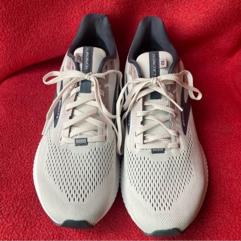New Balance Men's Pale Pink/Gray Running Shoes - Picture 2 of 7